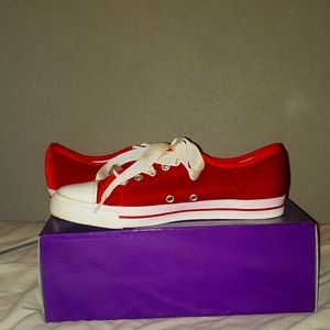 Red velvet low top sneakers